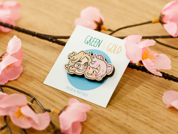 [Wooden Pin] "Felix+Mathea"