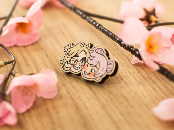 [Wooden Pin] "Felix+Mathea"